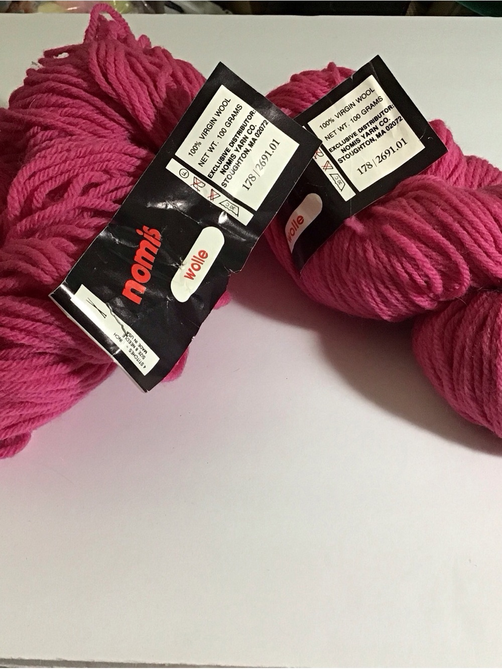 Nomi's Rose Pink Virgin Wool Yarn - 2 Skeins - 100gr each, worsted weight